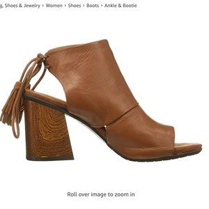 Kenneth Cole Reaction Reach for the Stars Brown Peep Toe Bootie w/ Laces Sz 8.5